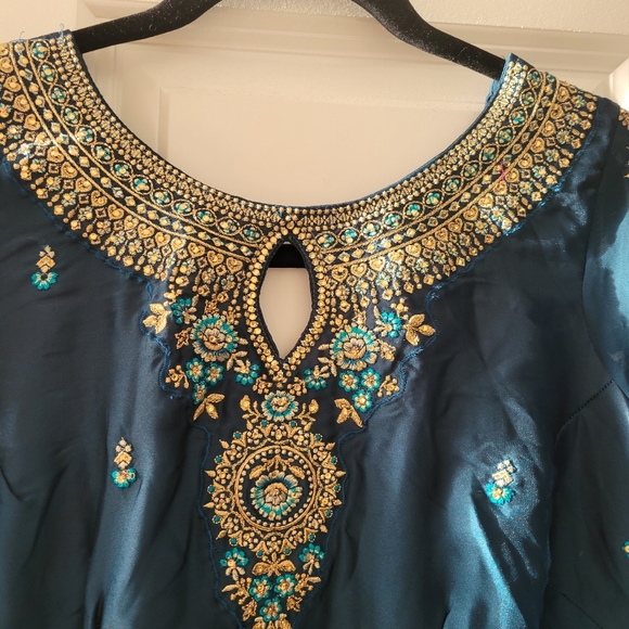 Indian Sharara 3 piece Suit - Picture 5 of 7